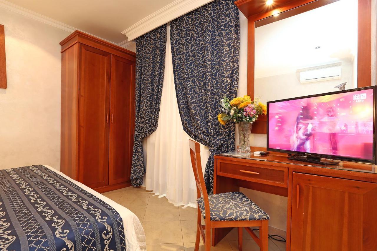Adorasuite B&B Рим Екстер'єр фото