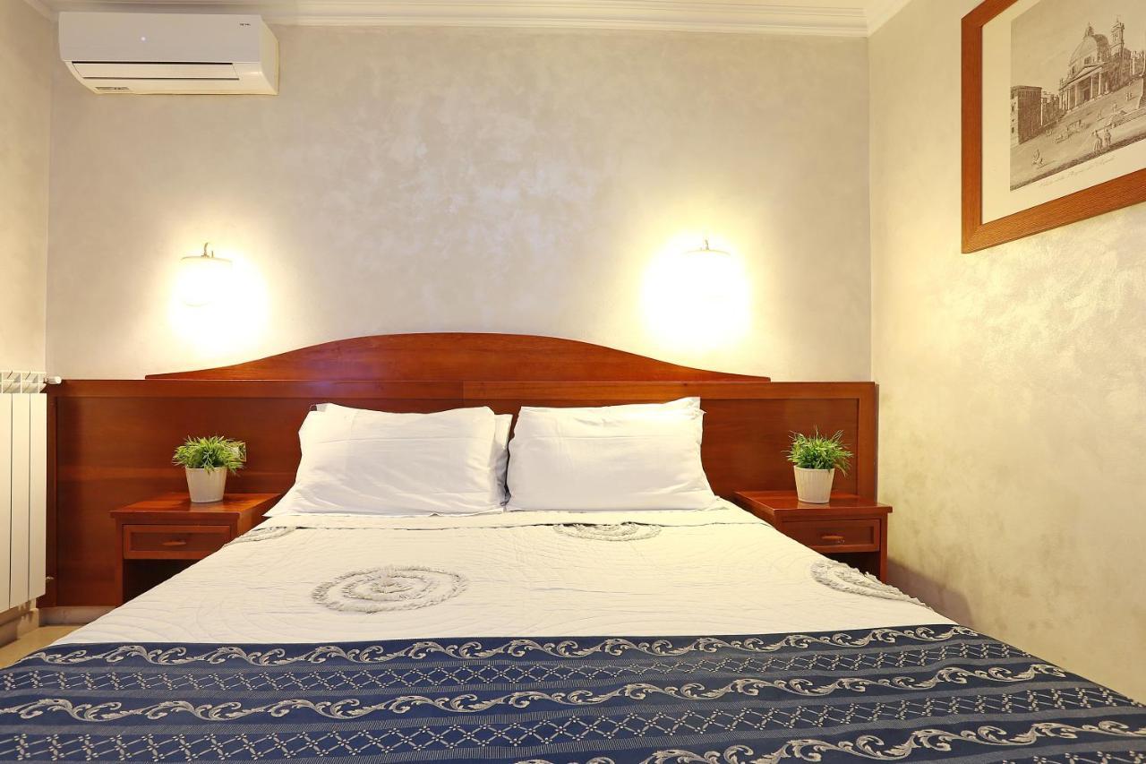 Adorasuite B&B Рим Екстер'єр фото