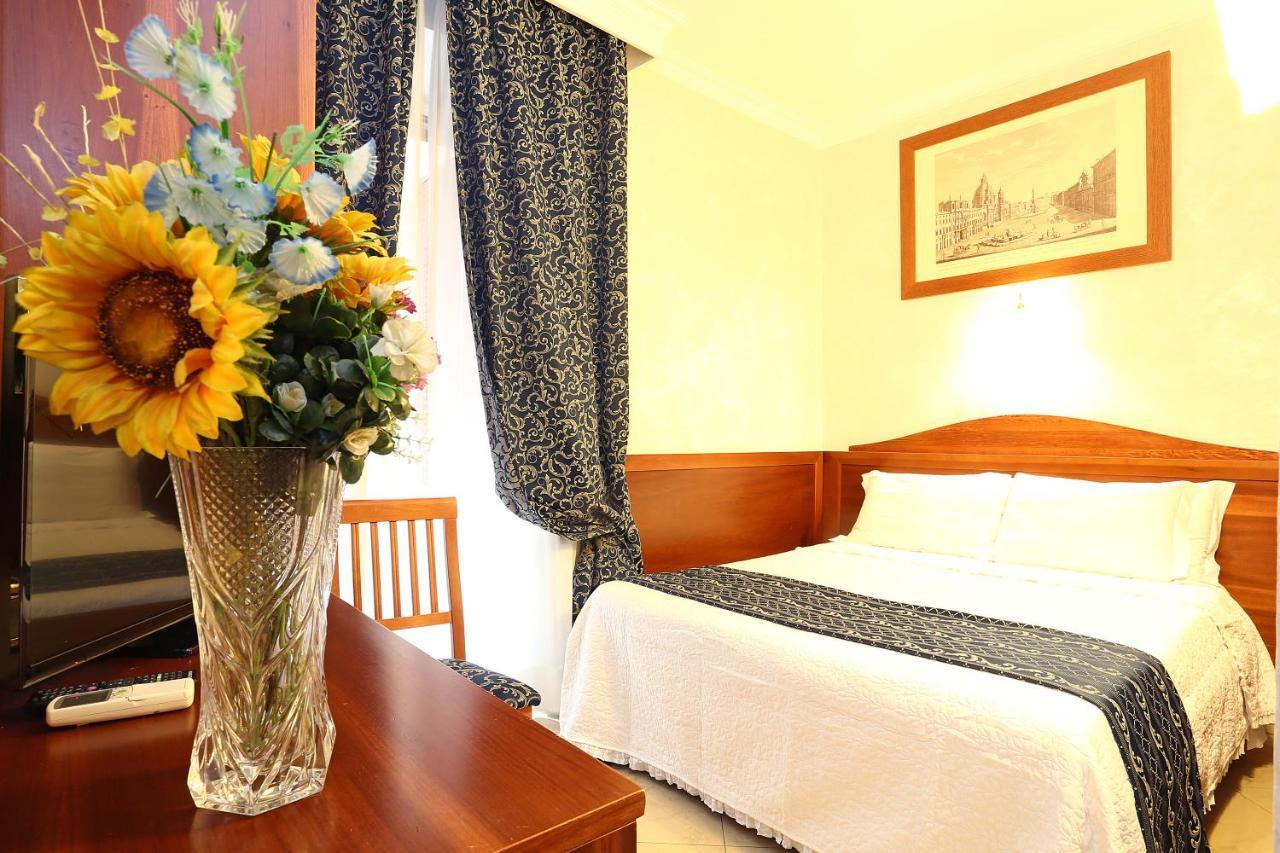 Adorasuite B&B Рим Екстер'єр фото